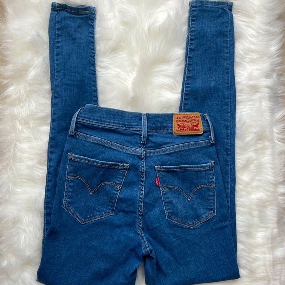 Levi’s 720 High Rise Jeans - Picture 5 of 5